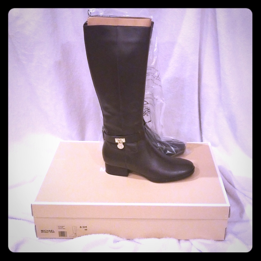 NWT Dark Chocolate Michael Kors Ryan Boot